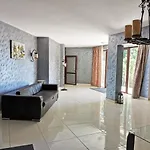 Apartamento Family For Short-term Vacation
