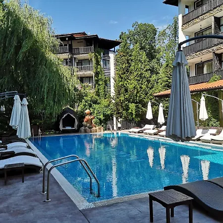 Family For Short-term Vacation Apartment
